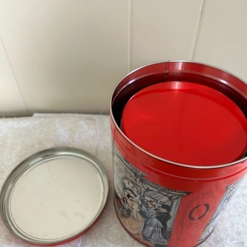 Vintage Coca-Cola Coke Set of 2 Tins 1993 & 1995 Collectible